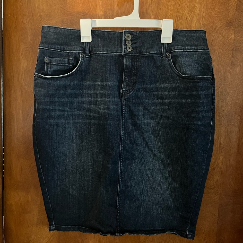 Torrid Dark Wash Denim Pencil Skirt